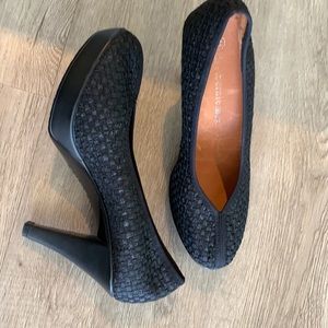 Bernie Mev black heels